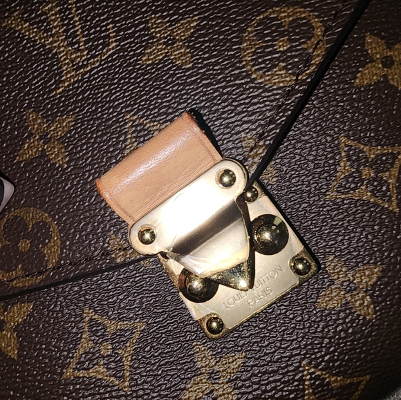 Louis Vuitton Pochette Metis - Picture 4 of 10